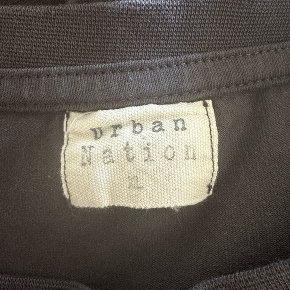 Reading Is Hot Cropped Urban Nation Tee - Picture 4 of 6